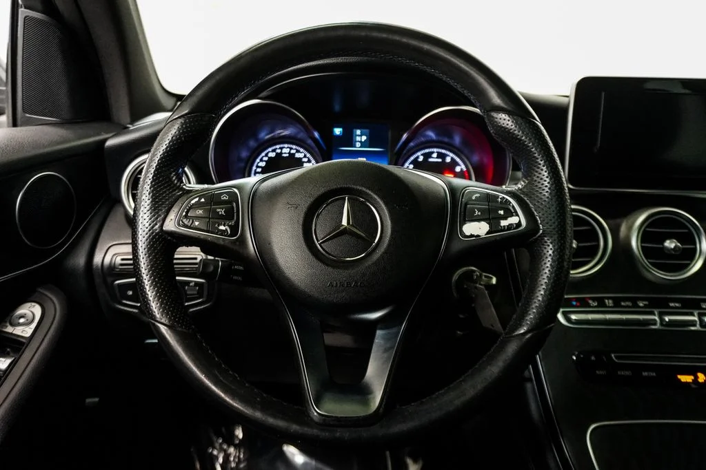 Used 2018 Gray Mercedes-Benz GLC 300 image 13