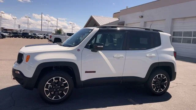 Used 2023 White Jeep Trailhawk image 6
