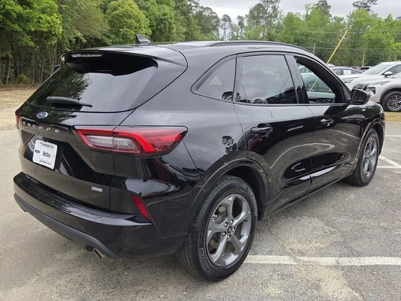 Used 2024 Agate Black Metallic Ford ST-Line image 13