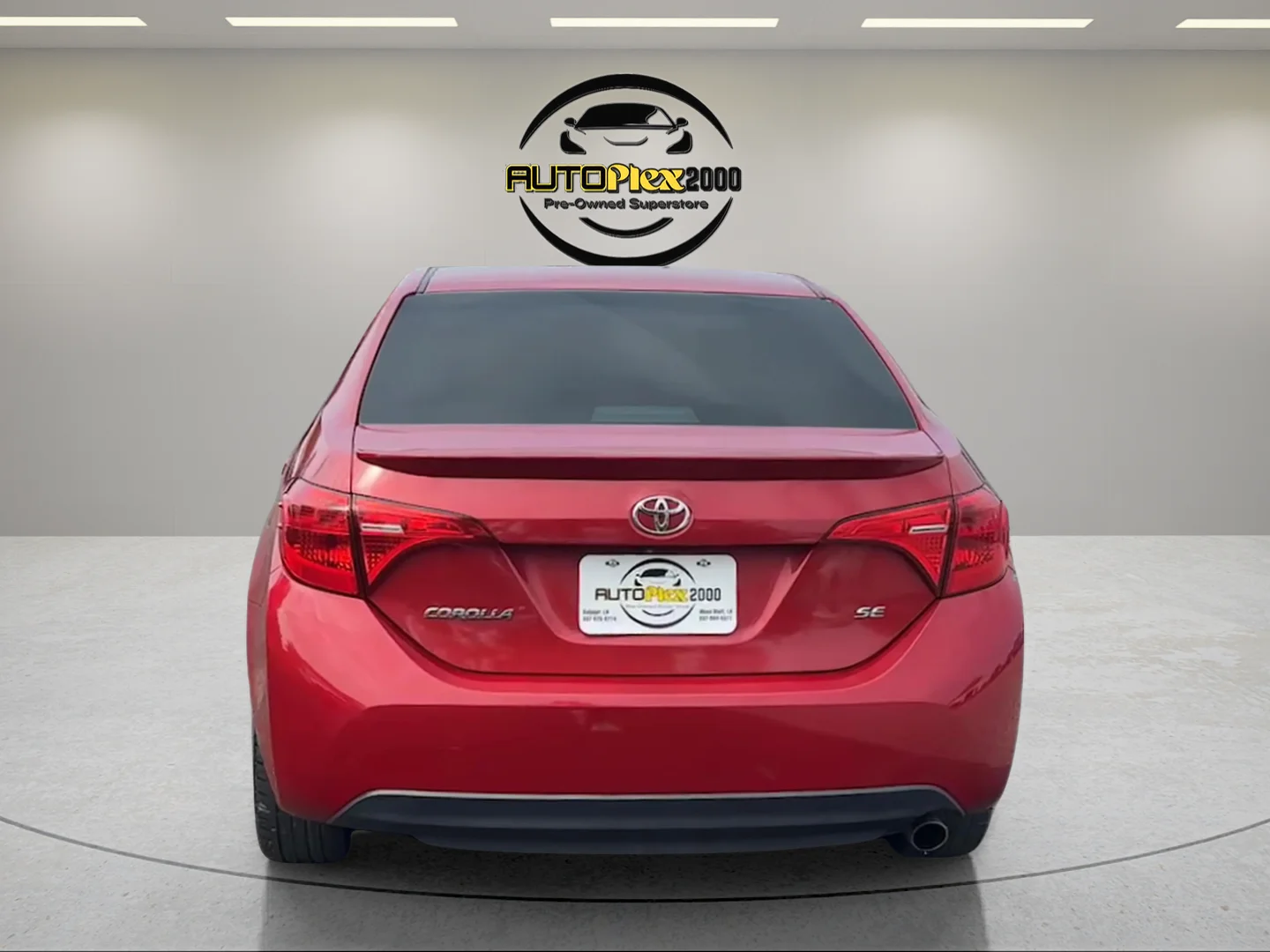 Used 2018 Red Toyota SE image 6