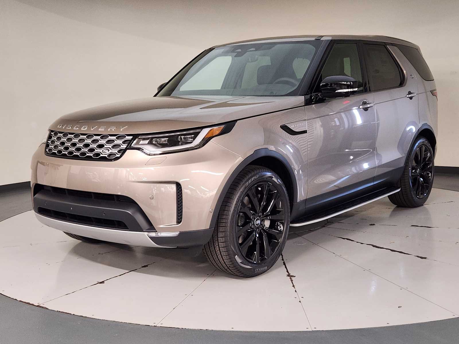 2026 Land Rover Discovery S