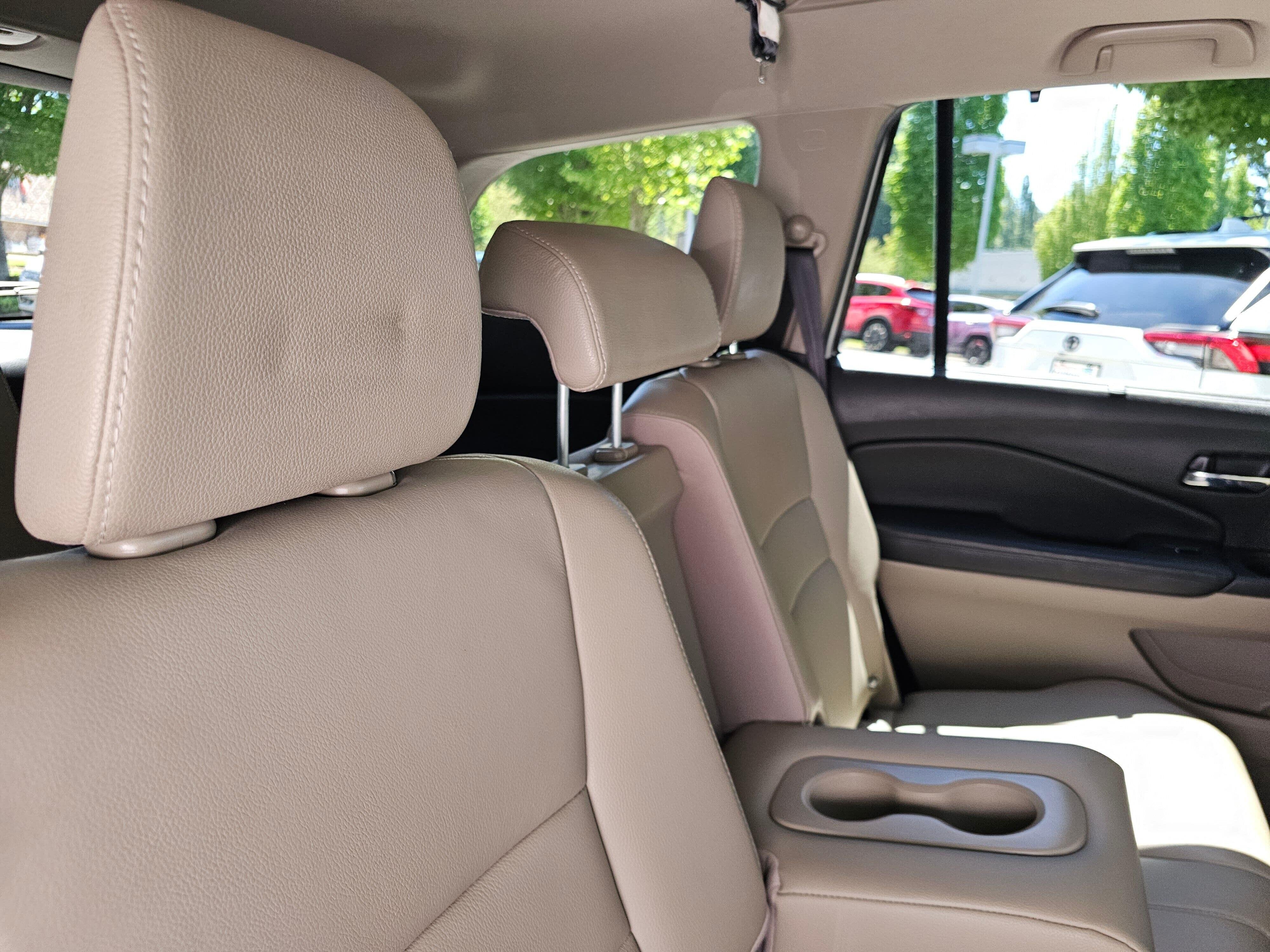Used 2019 White Diamond Pearl Honda EX-L image 13