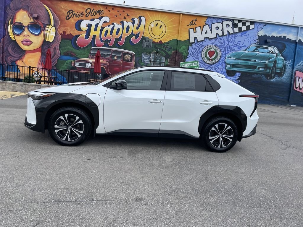 Used 2024 Beige Toyota XLE image 2