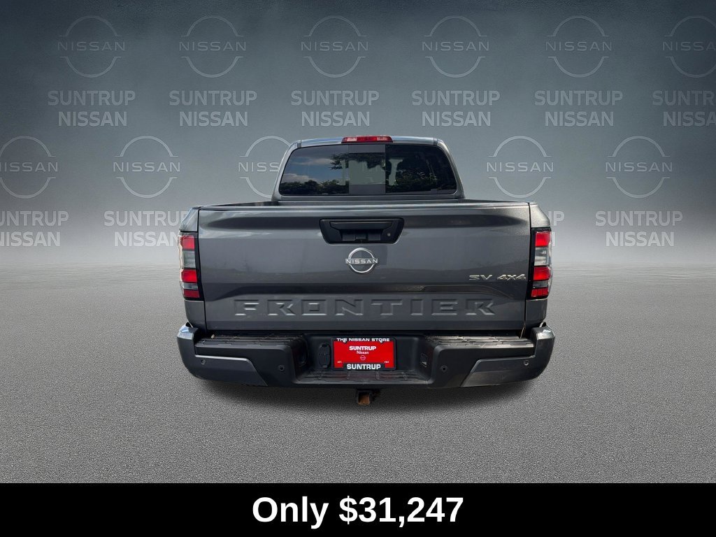 Used 2023 Gray Nissan SV image 4
