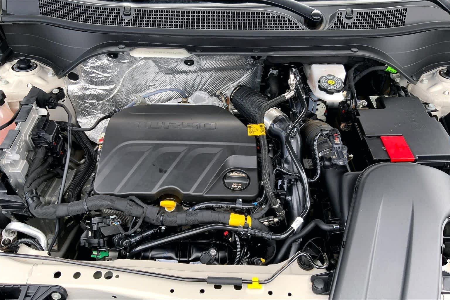 Used 2026 White Sands Chevrolet 2RS image 32