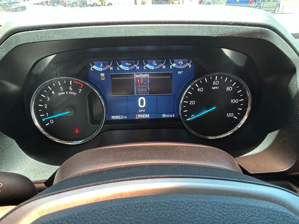 Used 2023 Silver Ford XLT image 12