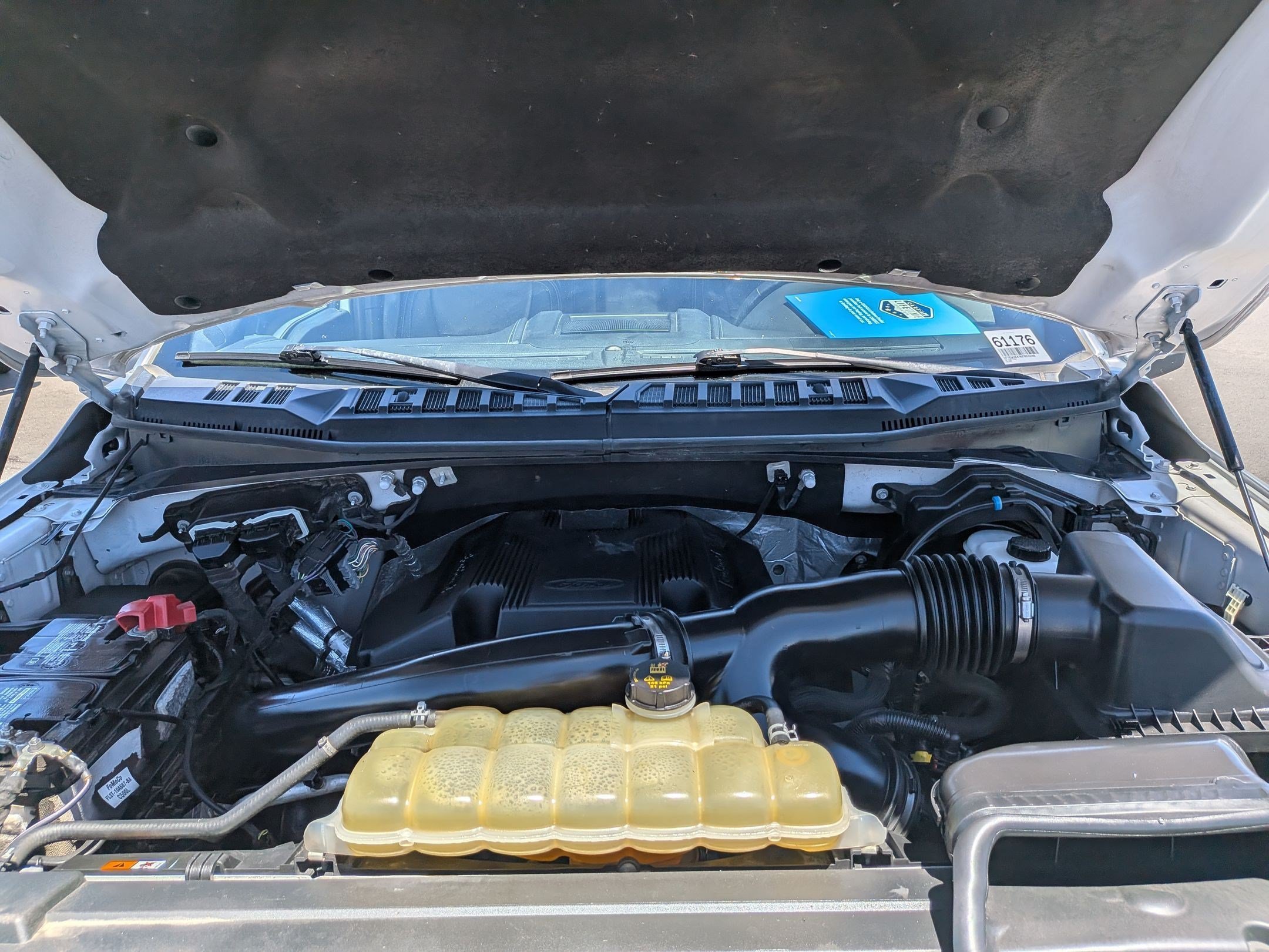 Used 2019 Ingot Silver Metallic Ford LARIAT image 32