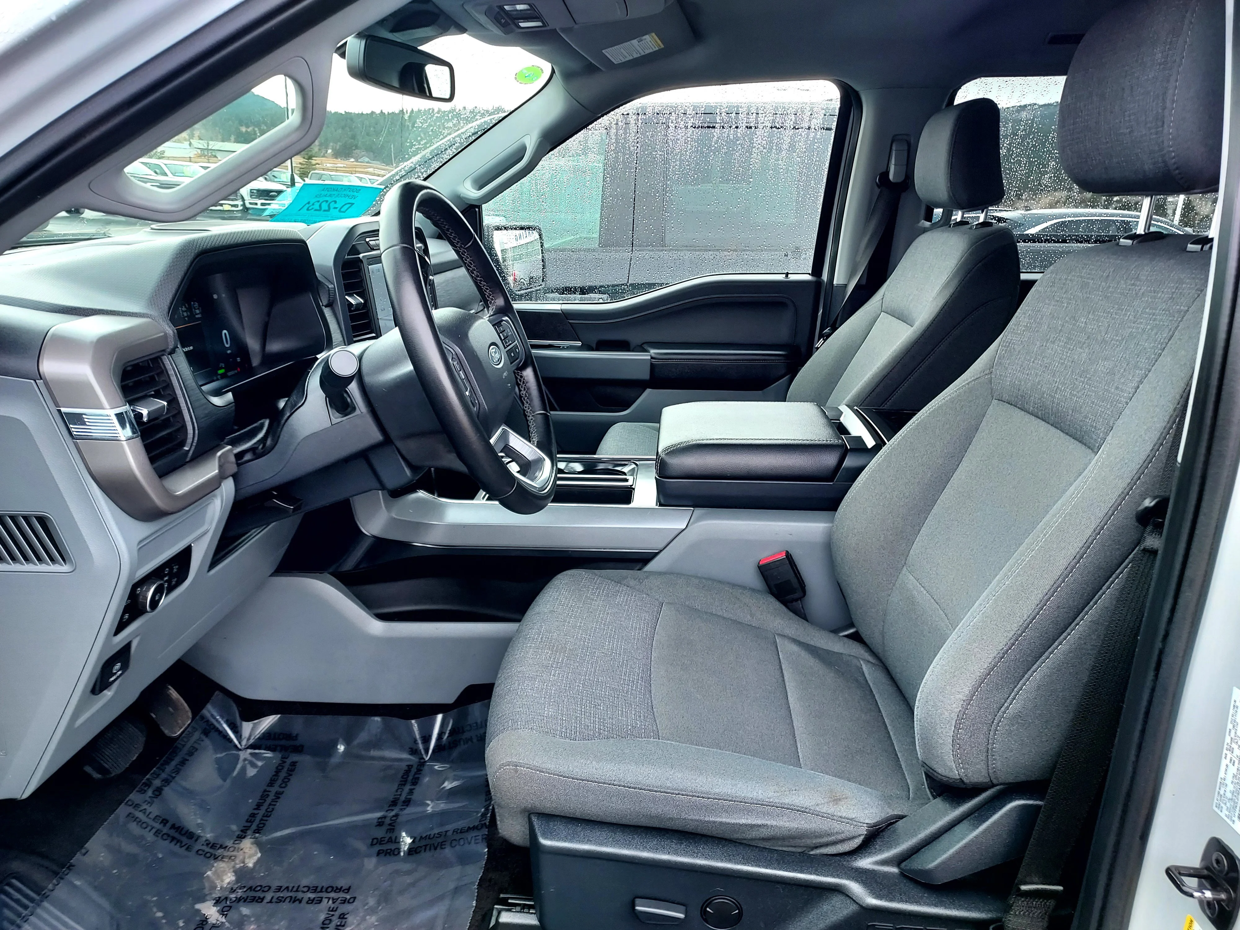 Used 2024 Gray Ford XLT image 10