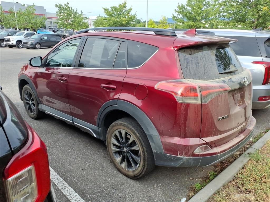 Used 2018 Red Toyota Adventure image 3