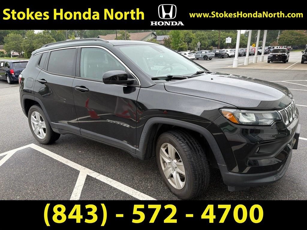Used 2022 Black Jeep Latitude image 3