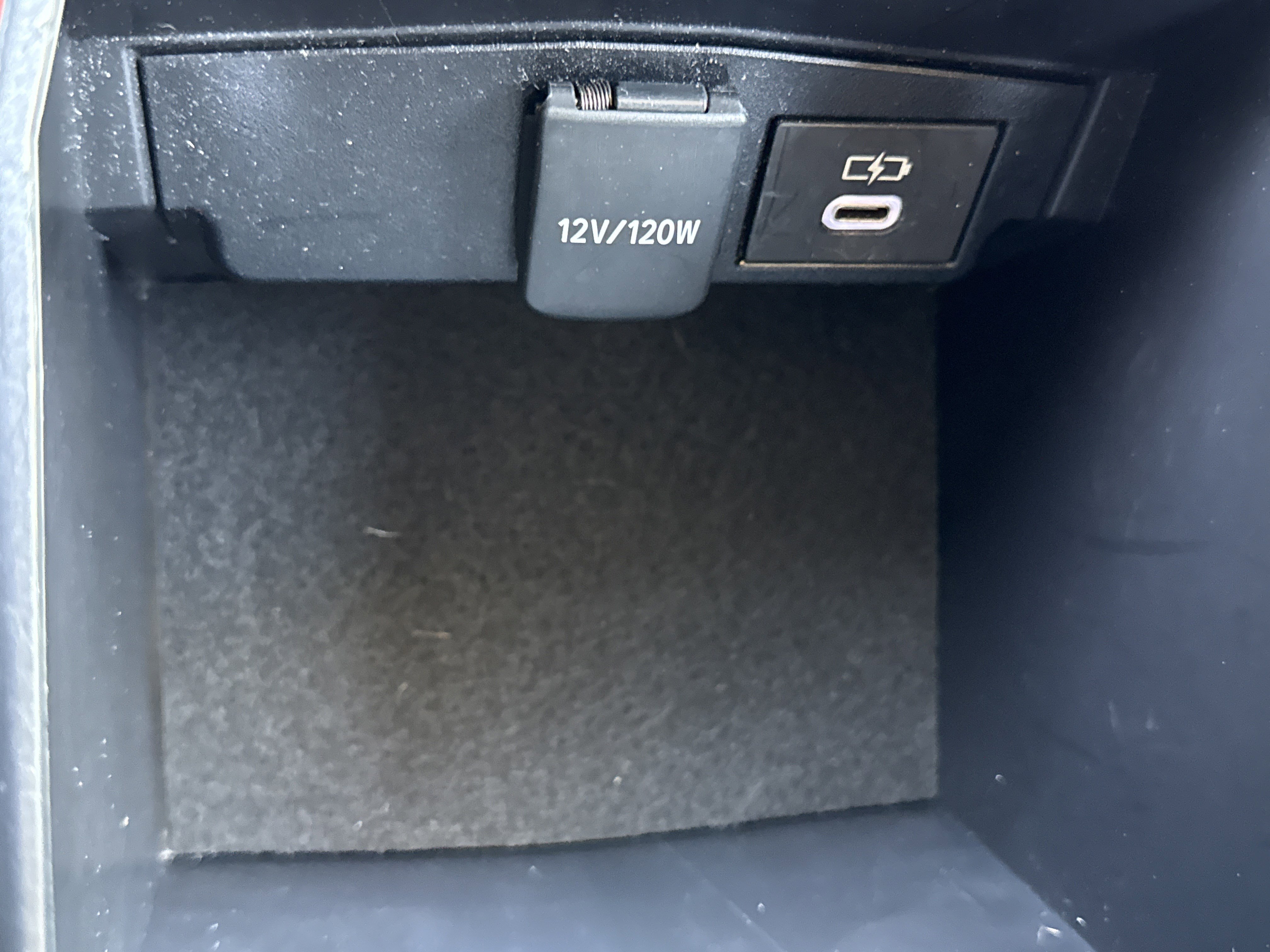 2024 Toyota Corolla LE - Photo 31