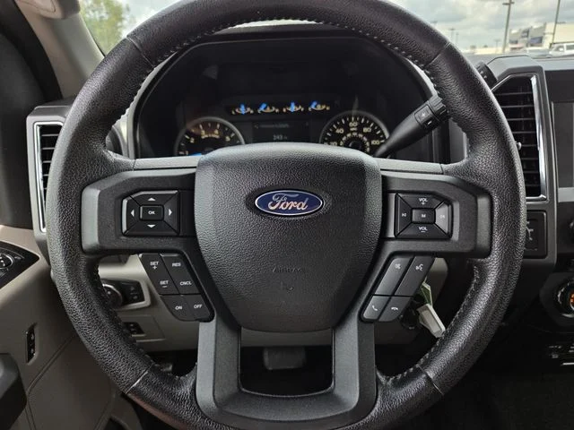 Used 2015 Tuxedo Black Metallic Ford XLT image 21