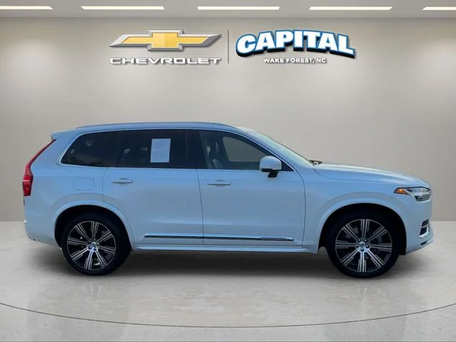 Used 2022 White Volvo T8 Inscription 7 Passenger image 6