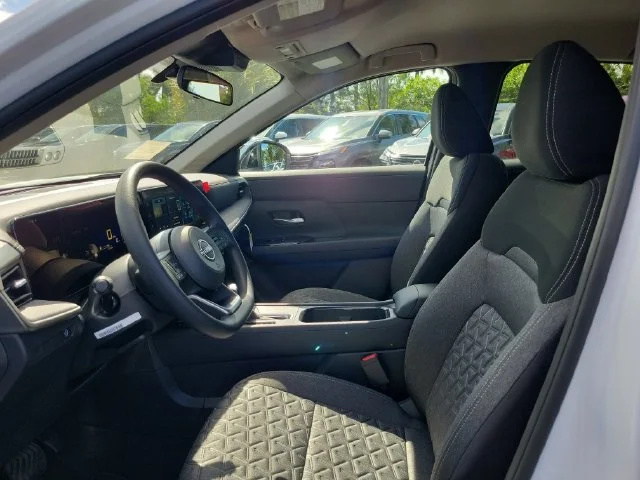 New 2027 Aspen White TriCoat Nissan SV image 15