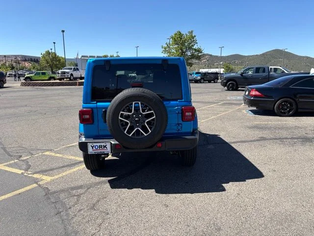 New 2026 Hydro Blue Pearl-Coat Exterior Paint Jeep Sahara image 7