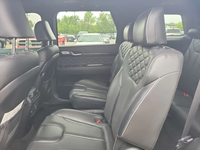 Used 2020 Green Hyundai Limited image 11