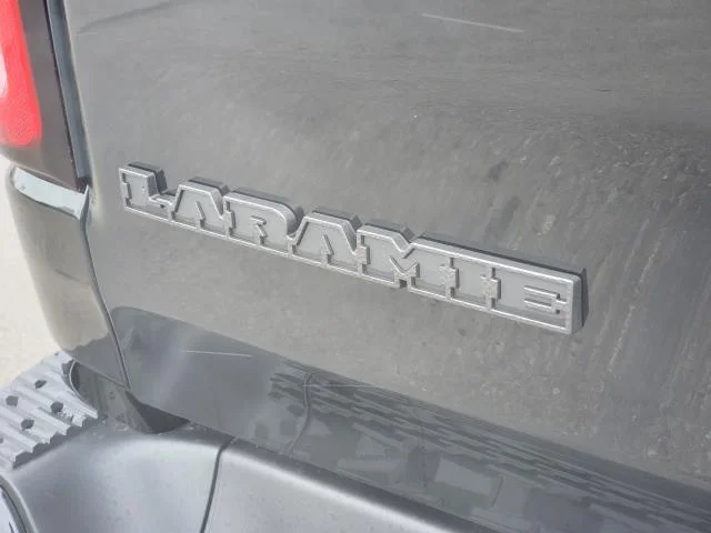 New 2026 Diamond Black Crystal Pearl-Coat Exterior Paint RAM Laramie image 30