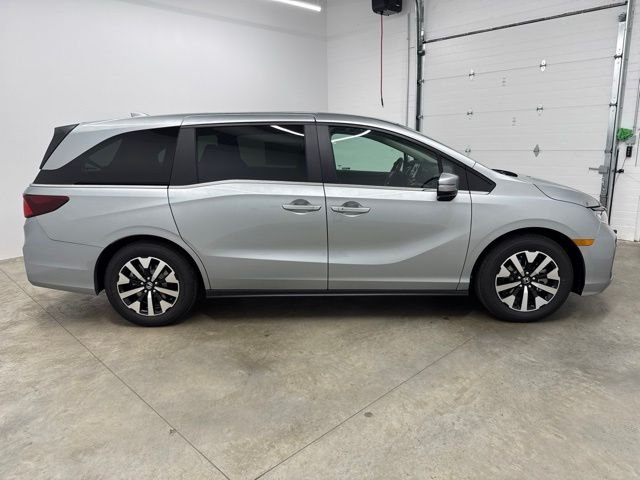 New 2026 Solar Silver Metallic Honda EX-L image 4