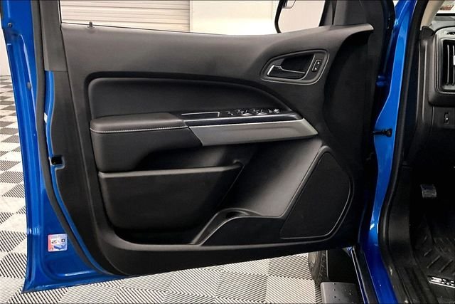 Used 2021 Dynamic Blue Metallic GMC Elevation image 20