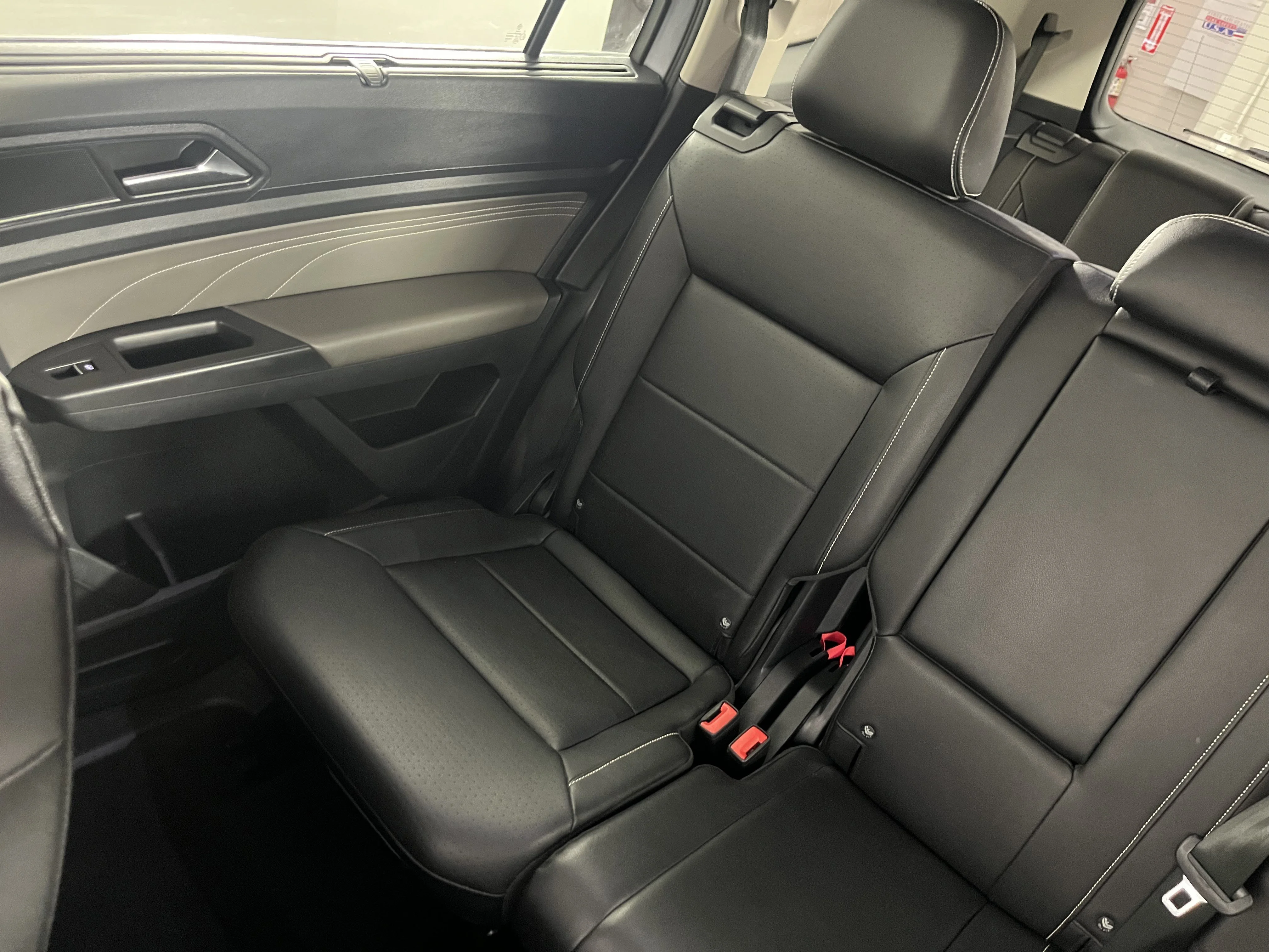 2023 Volkswagen Atlas SE w/Tech - Photo 21
