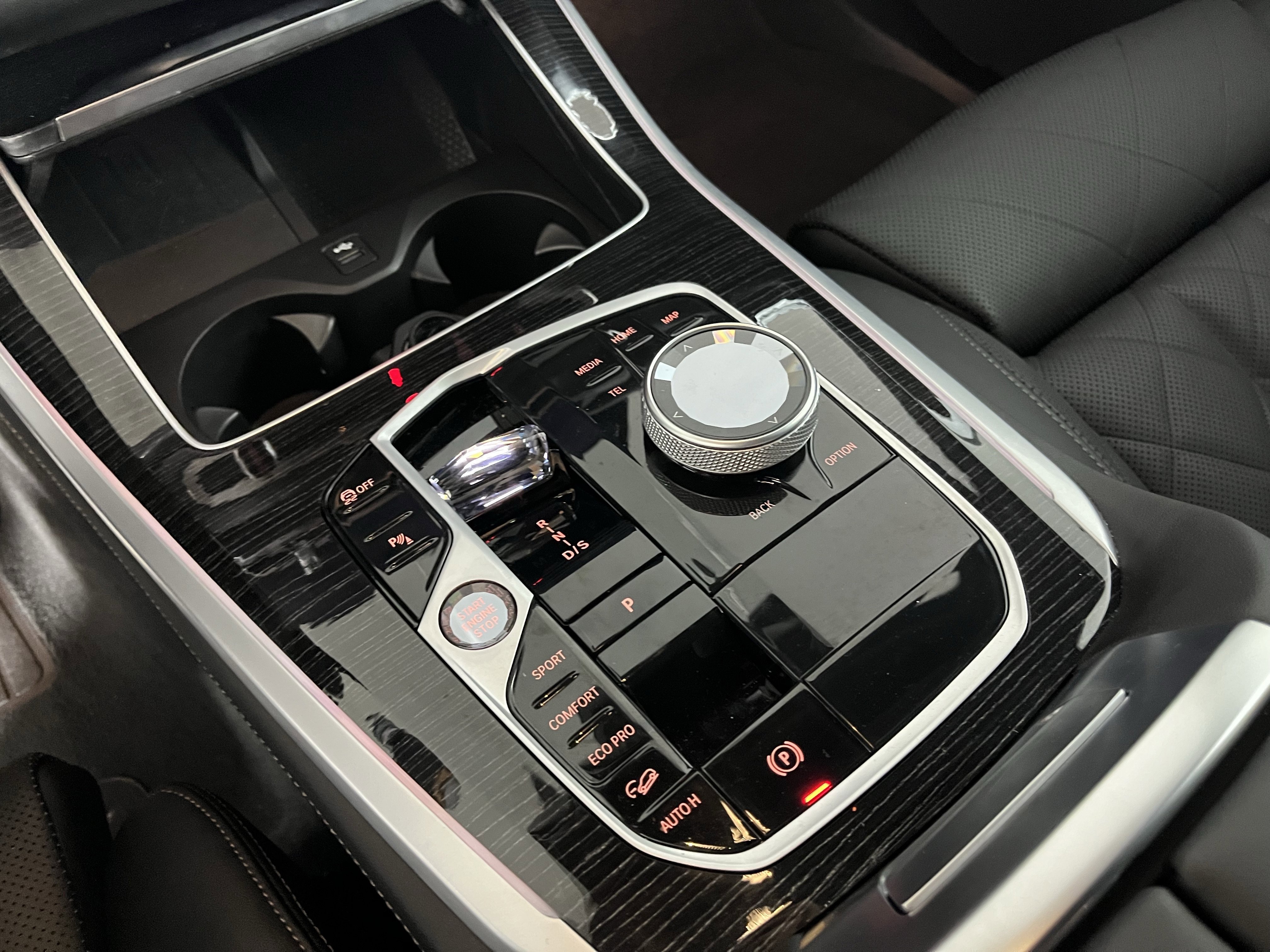 2025 BMW X5 M60i - Photo 13