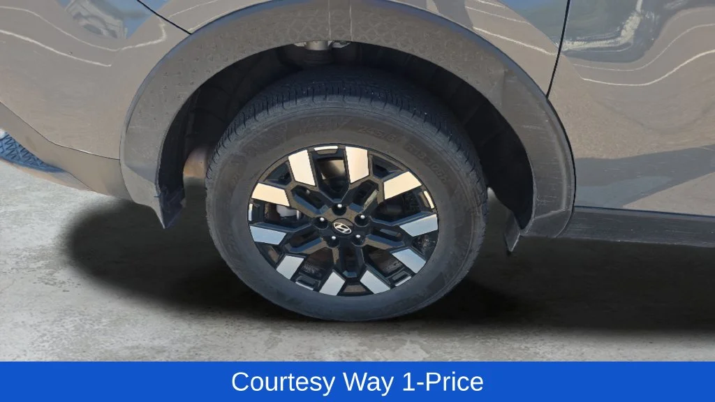 Used 2025 Gray Hyundai SEL image 12