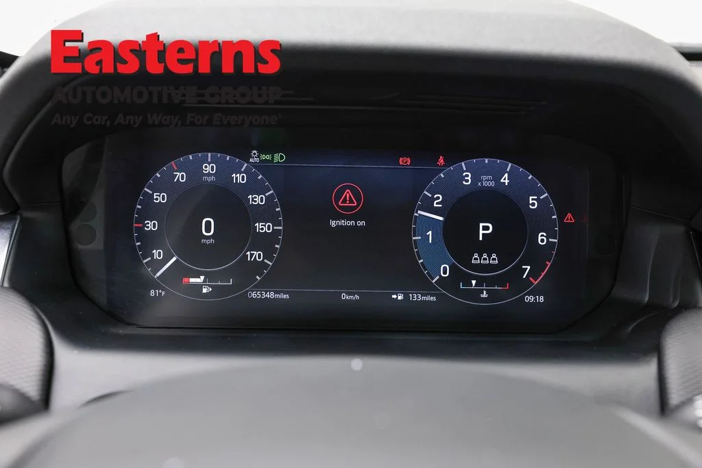 Used 2021 Gray Land Rover SE R-Dynamic image 19
