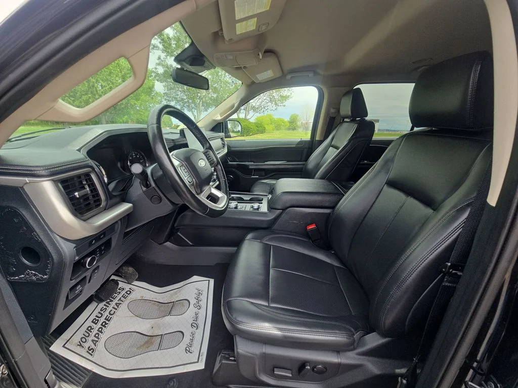 Used 2024 Black Ford XLT image 22
