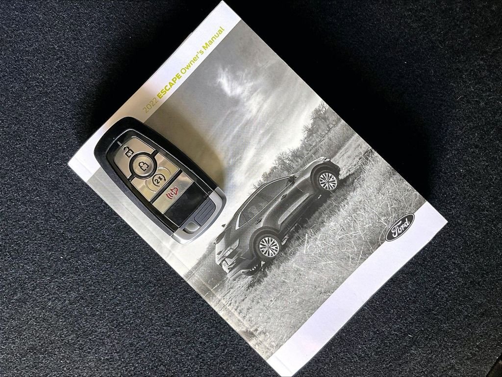 Used 2022 White Ford SEL image 32