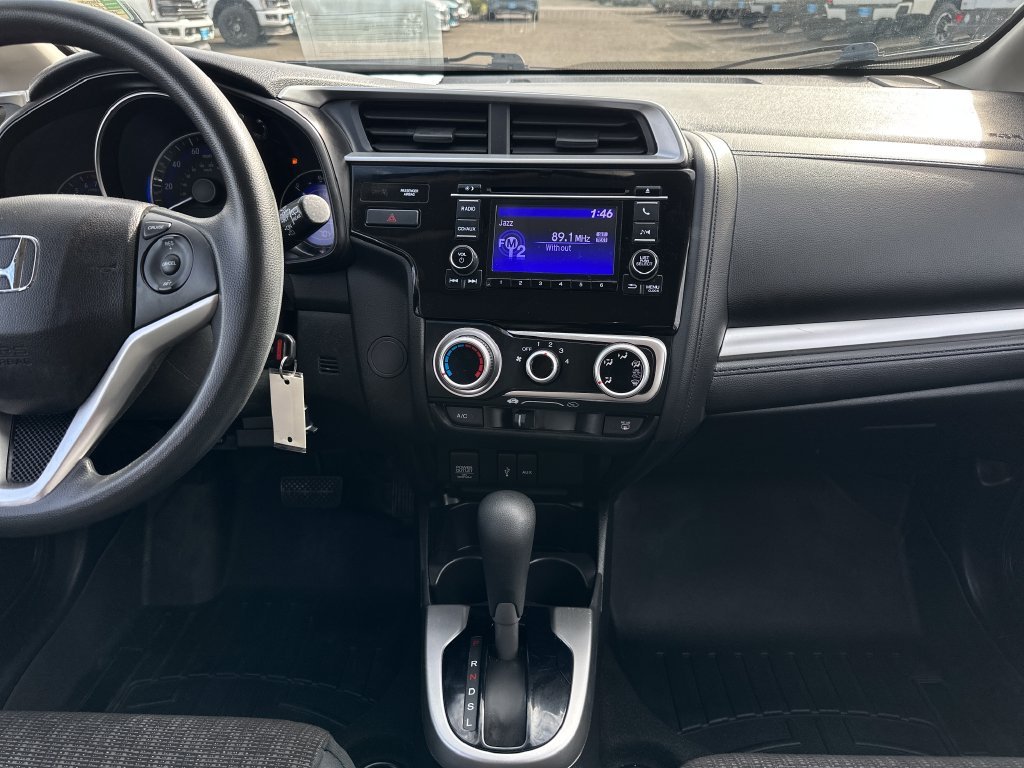 Used 2017  Honda LX image 16