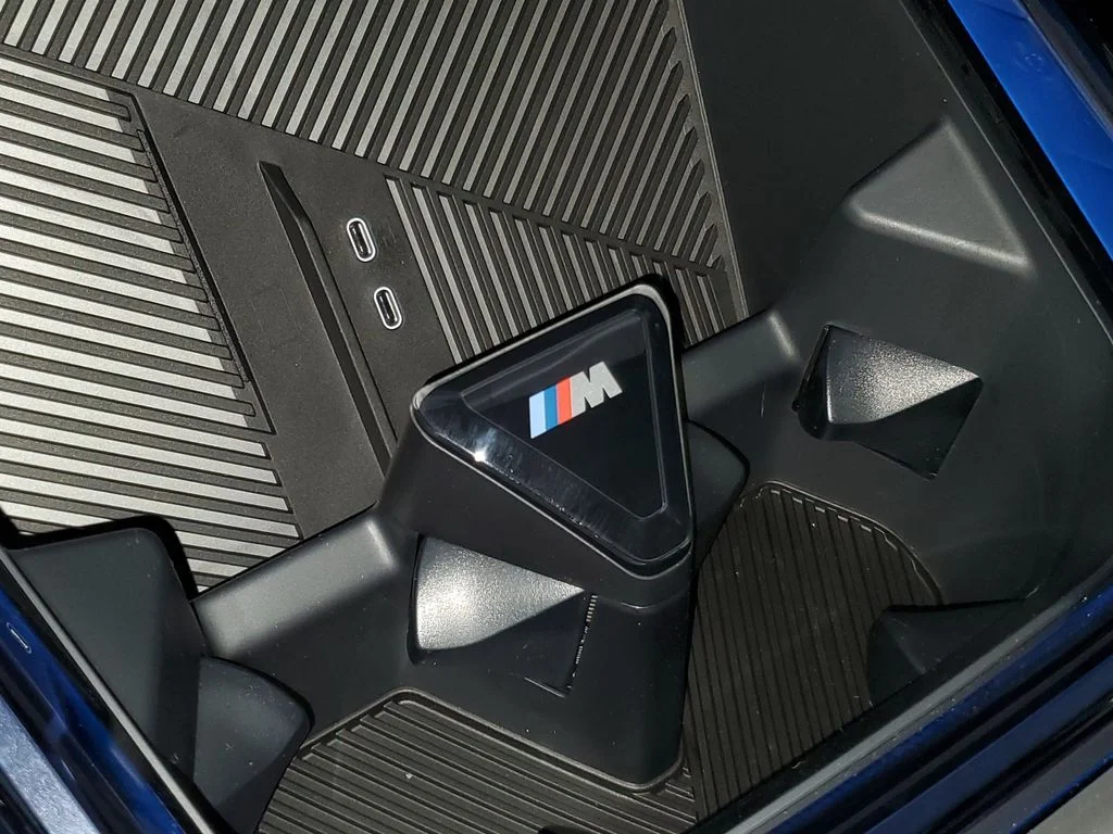 New 2026 Black Sapphire Metallic BMW 30 xDrive image 24