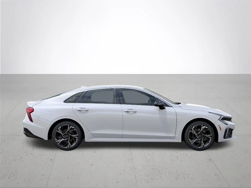 New 2026 White Kia GT-Line image 7