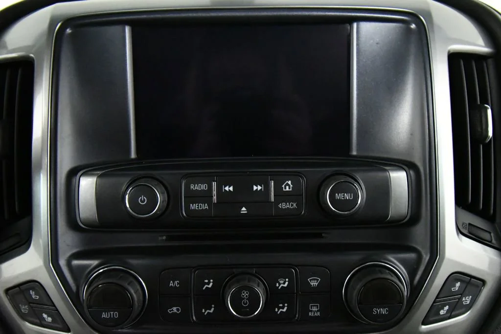 Used 2015 SUMMIT WHITE Chevrolet LTZ image 4