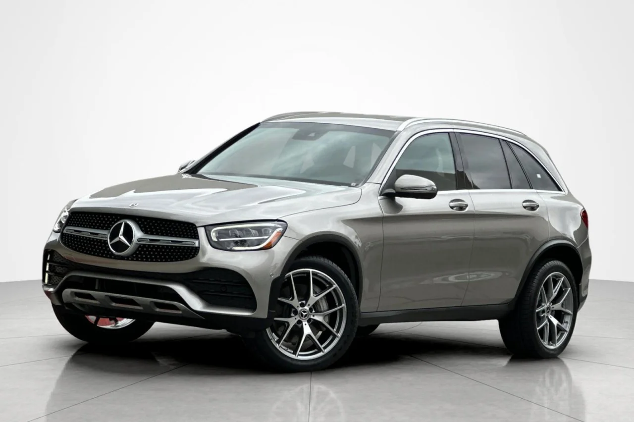 Used 2022 Mojave Silver Metallic Mercedes-Benz GLC 300 image 1