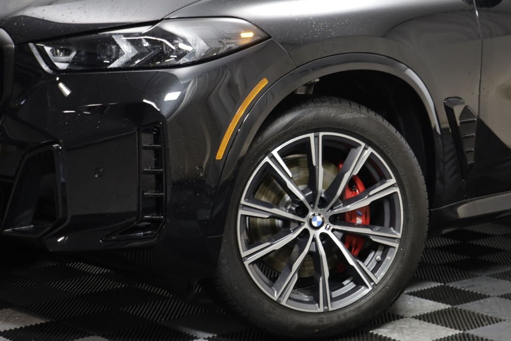 New 2026 Black Sapphire Metallic BMW xDrive40i image 4