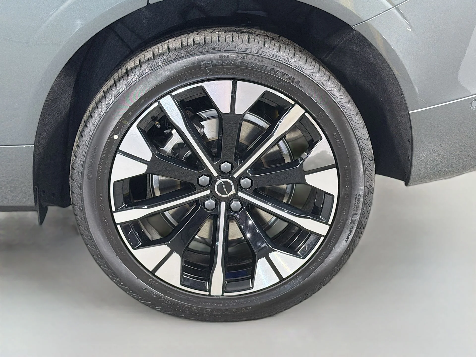 New 2026  Volvo T8 Plus image 28
