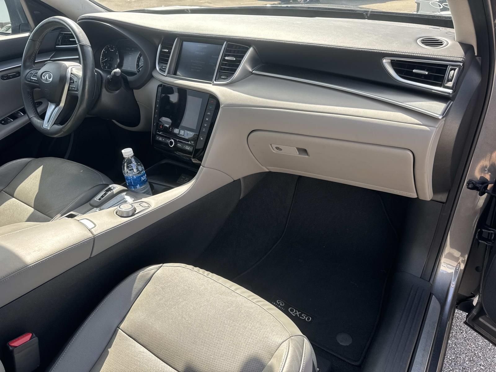 Certified Used 2023 Gray INFINITI LUXE image 14