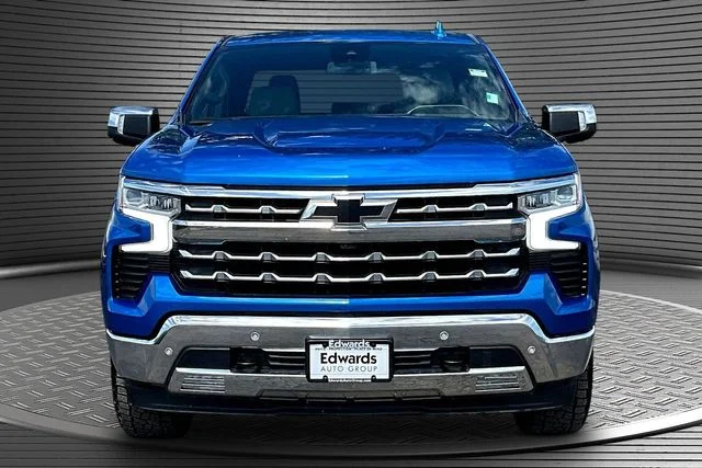 Used 2022 Blue Chevrolet LTZ image 2