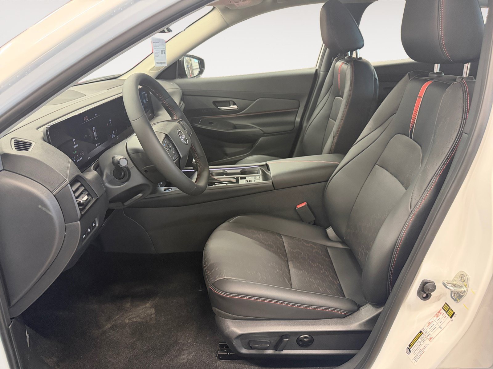 New 2026 Aspen White Tricoat Nissan SR image 23