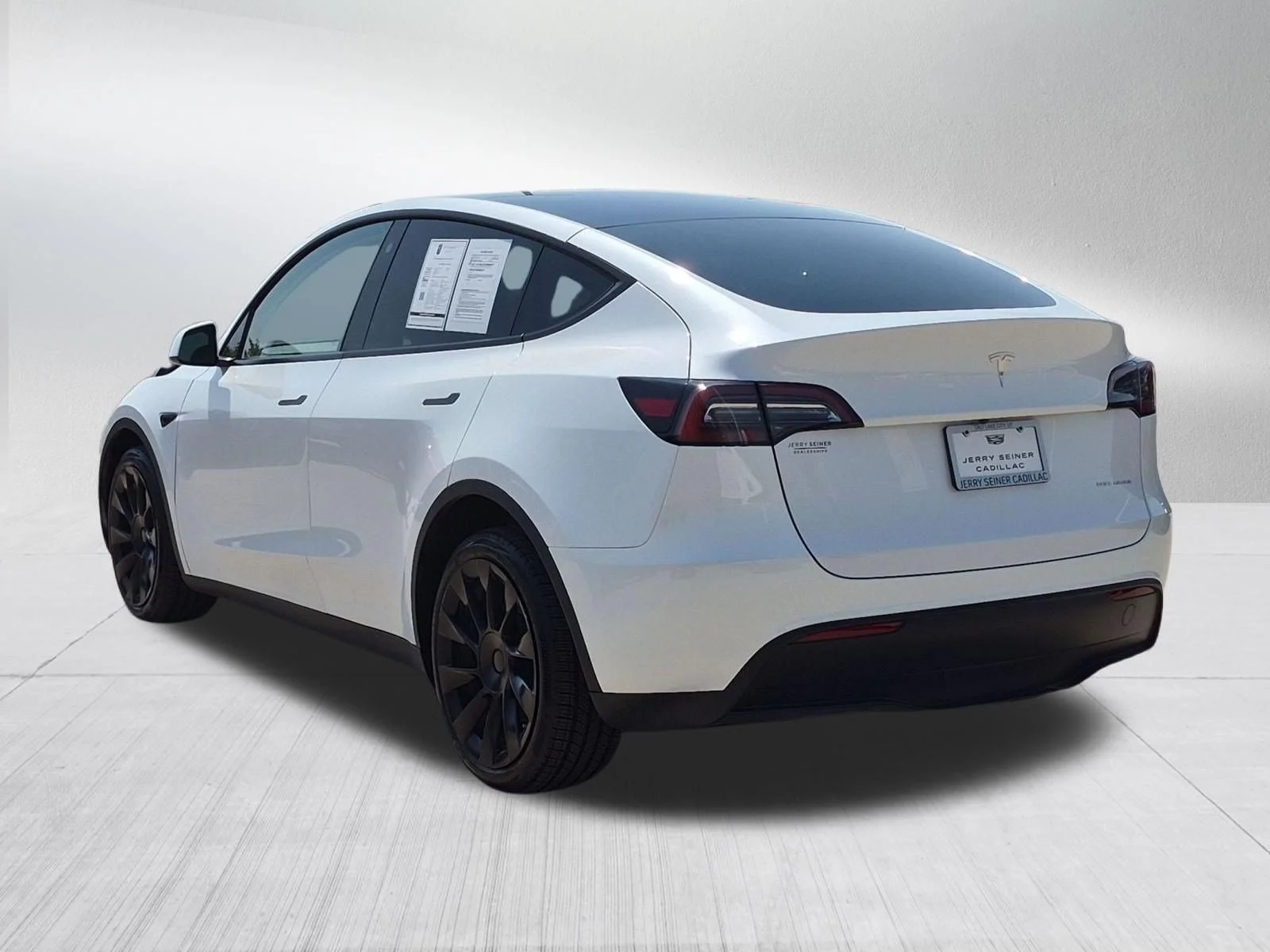 Used 2023  Tesla Long Range image 3