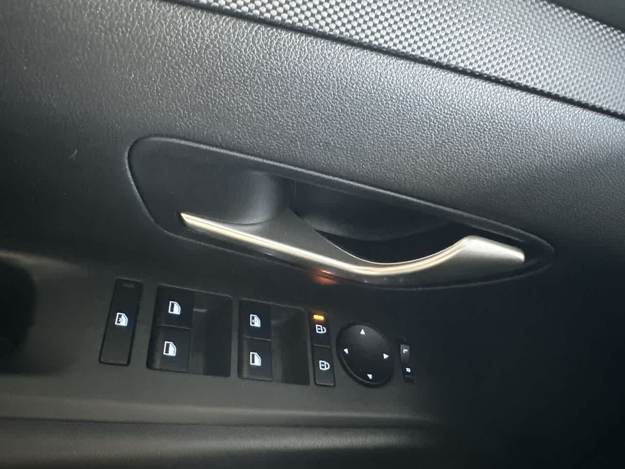 2025 Hyundai Tucson SE - Photo 17
