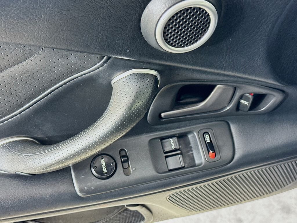 Used 2003 Silver Honda Base image 20