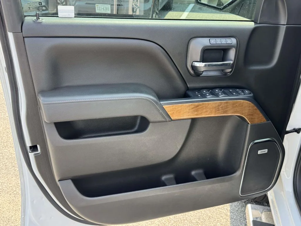 Used 2018 White Chevrolet LTZ image 26