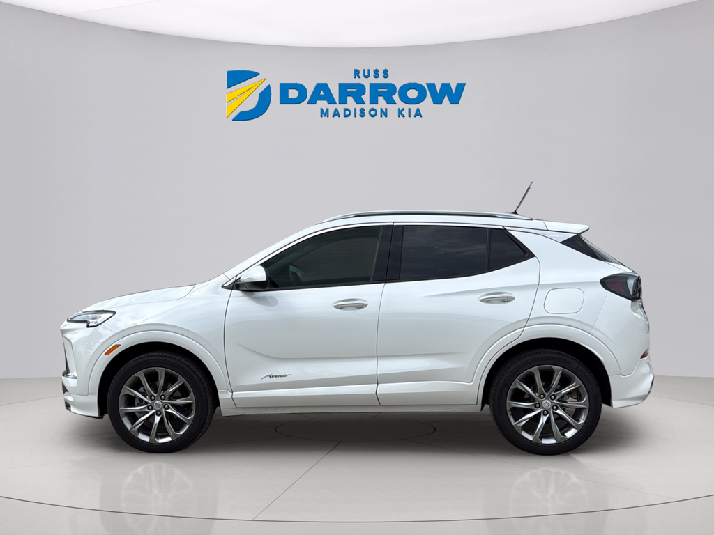 Used 2026 White Frost Tricoat Buick Avenir image 2