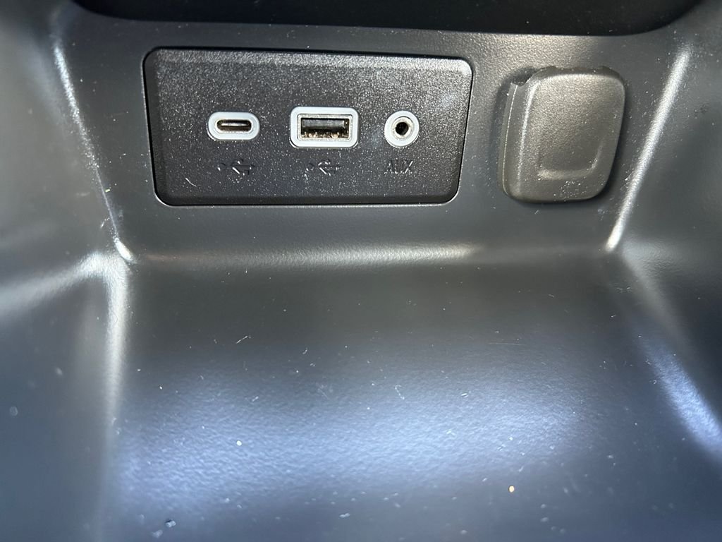 Used 2024 Black GMC SLE image 30