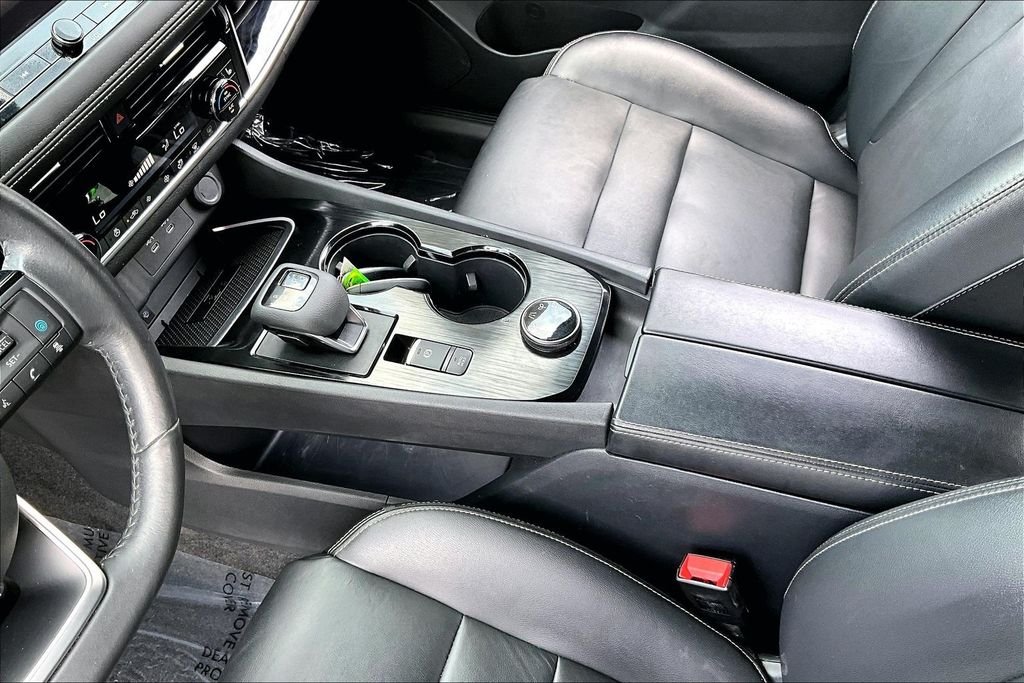 Used 2024 Black Nissan SL image 22