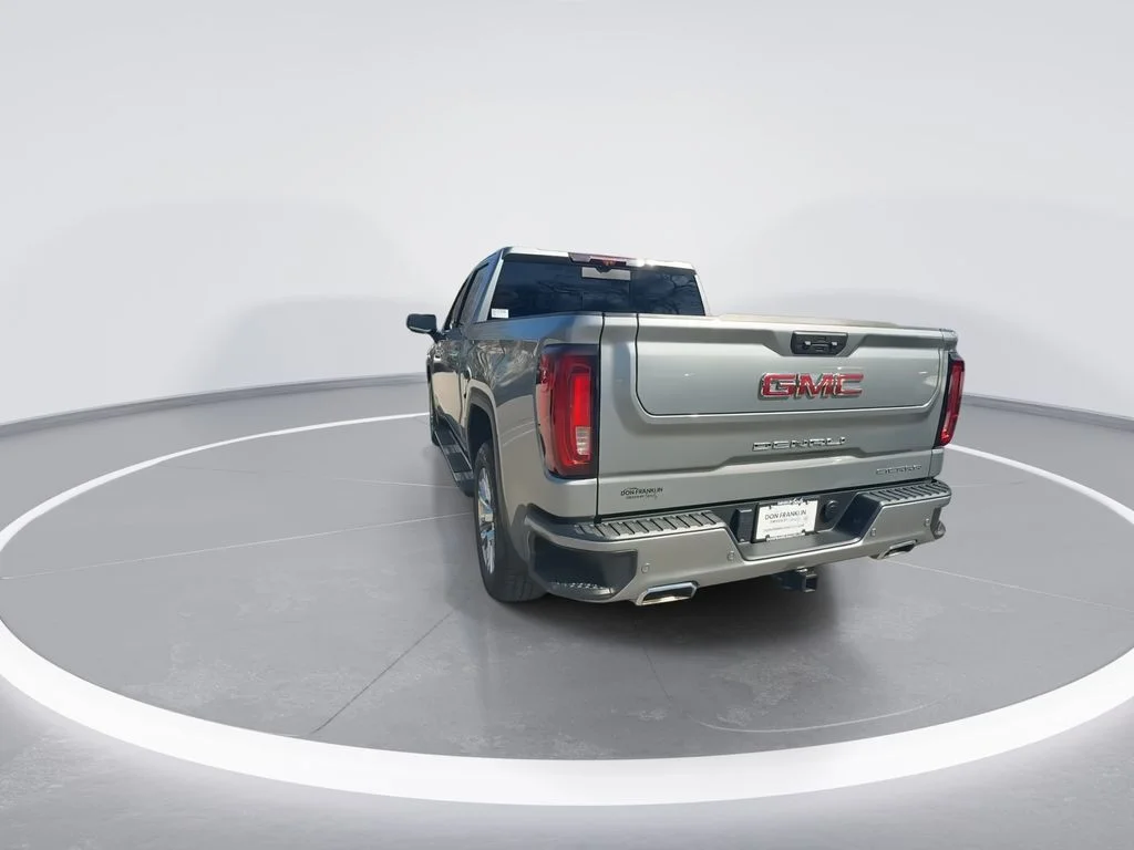 Used 2025 Silver GMC Denali image 7