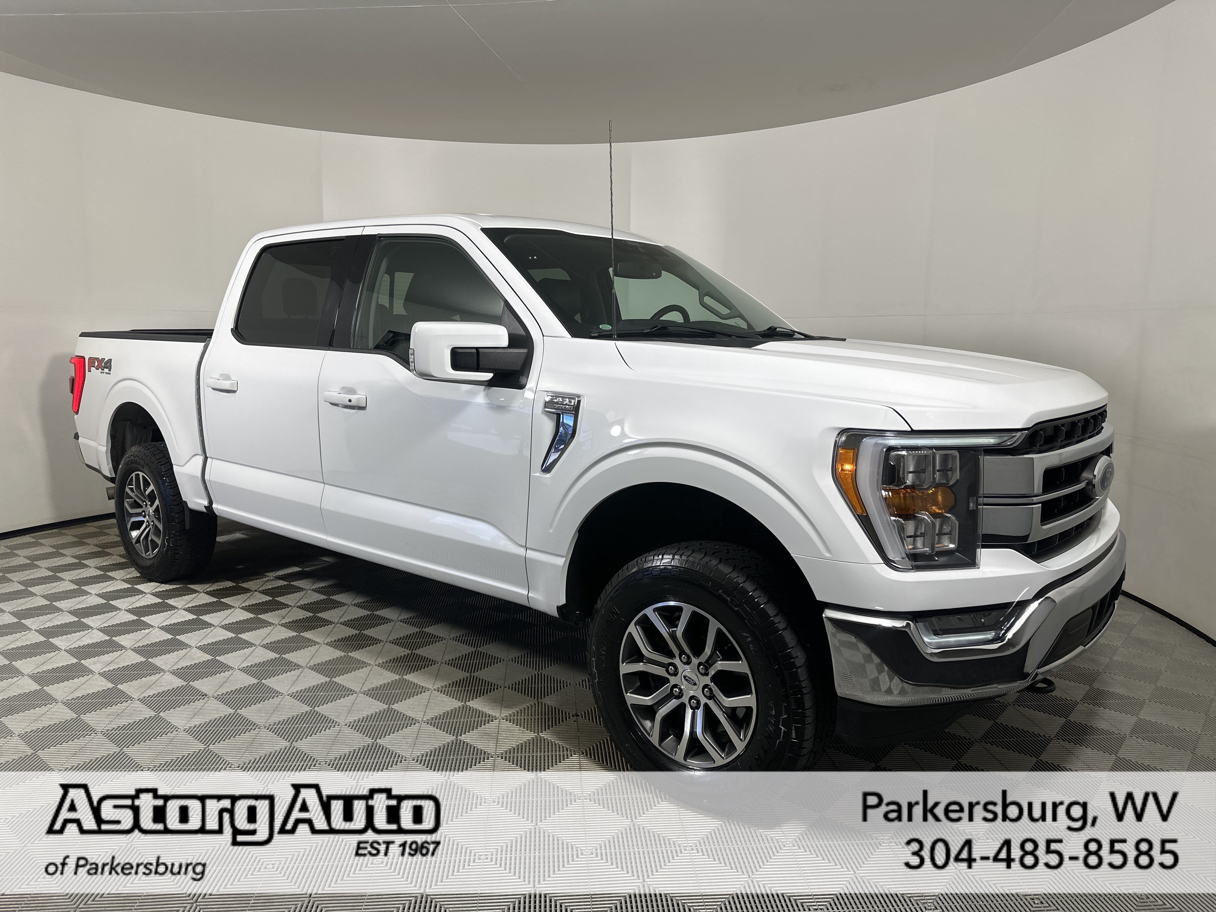 Used 2021  Ford  image 1