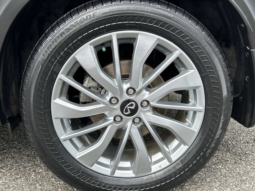 Certified Used 2023 Slate Gray INFINITI LUXE image 11