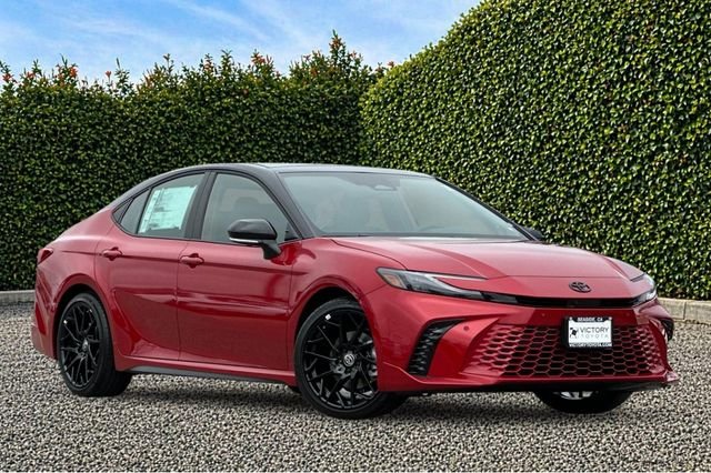 New 2026 Supersonic Red with Midnight Black Metallic roof Toyota XSE image 2